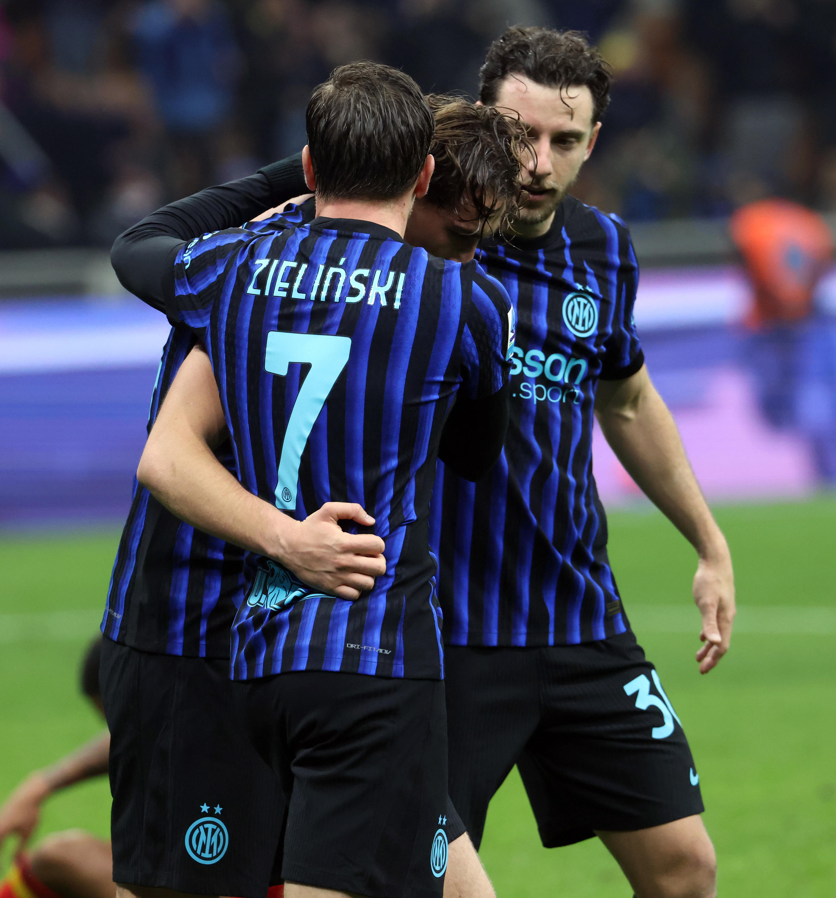 Il Napoli non vince e l’Inter tenta la fuga