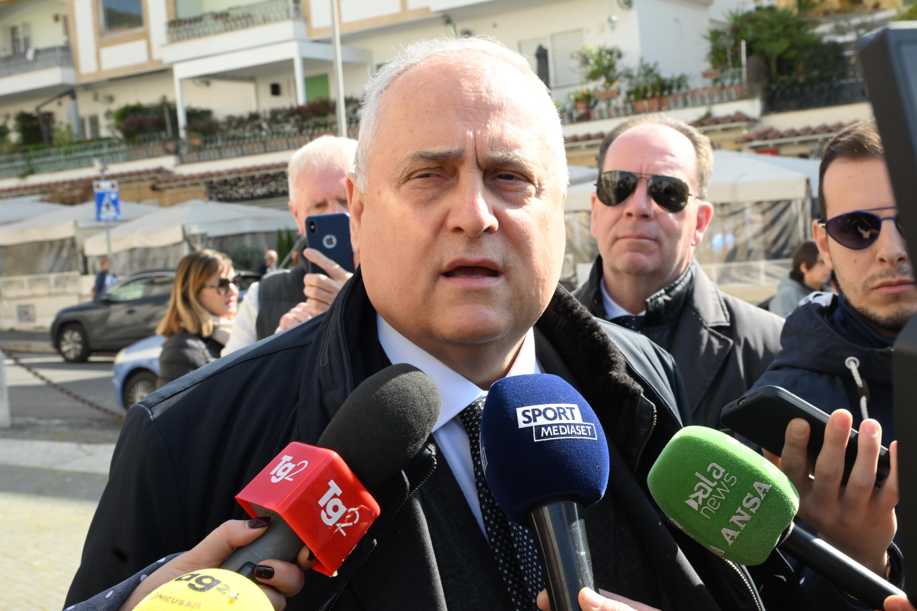 Sbatti il mostro Lotito in prima pagina