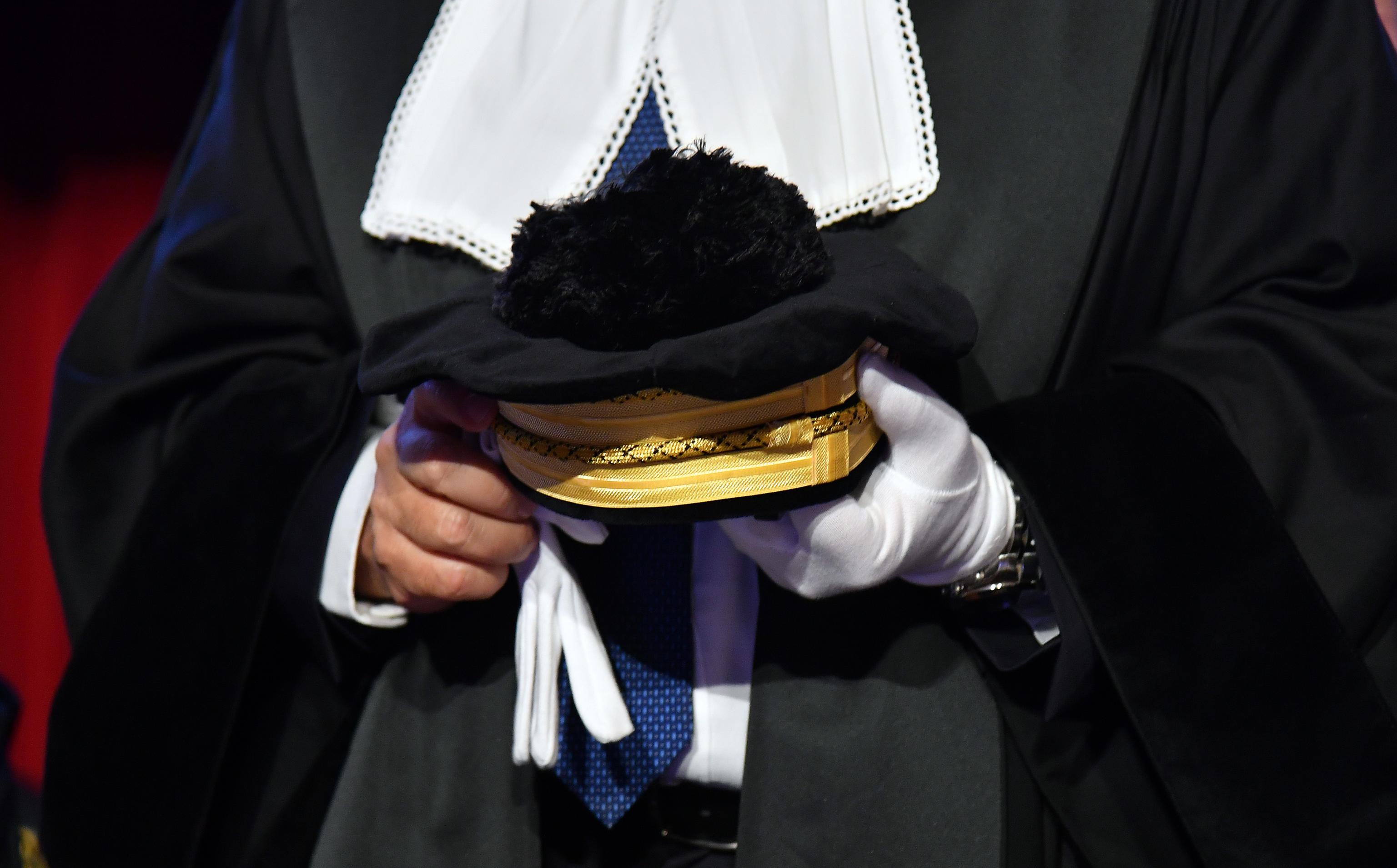 Csm: “chi sbaglia merita”