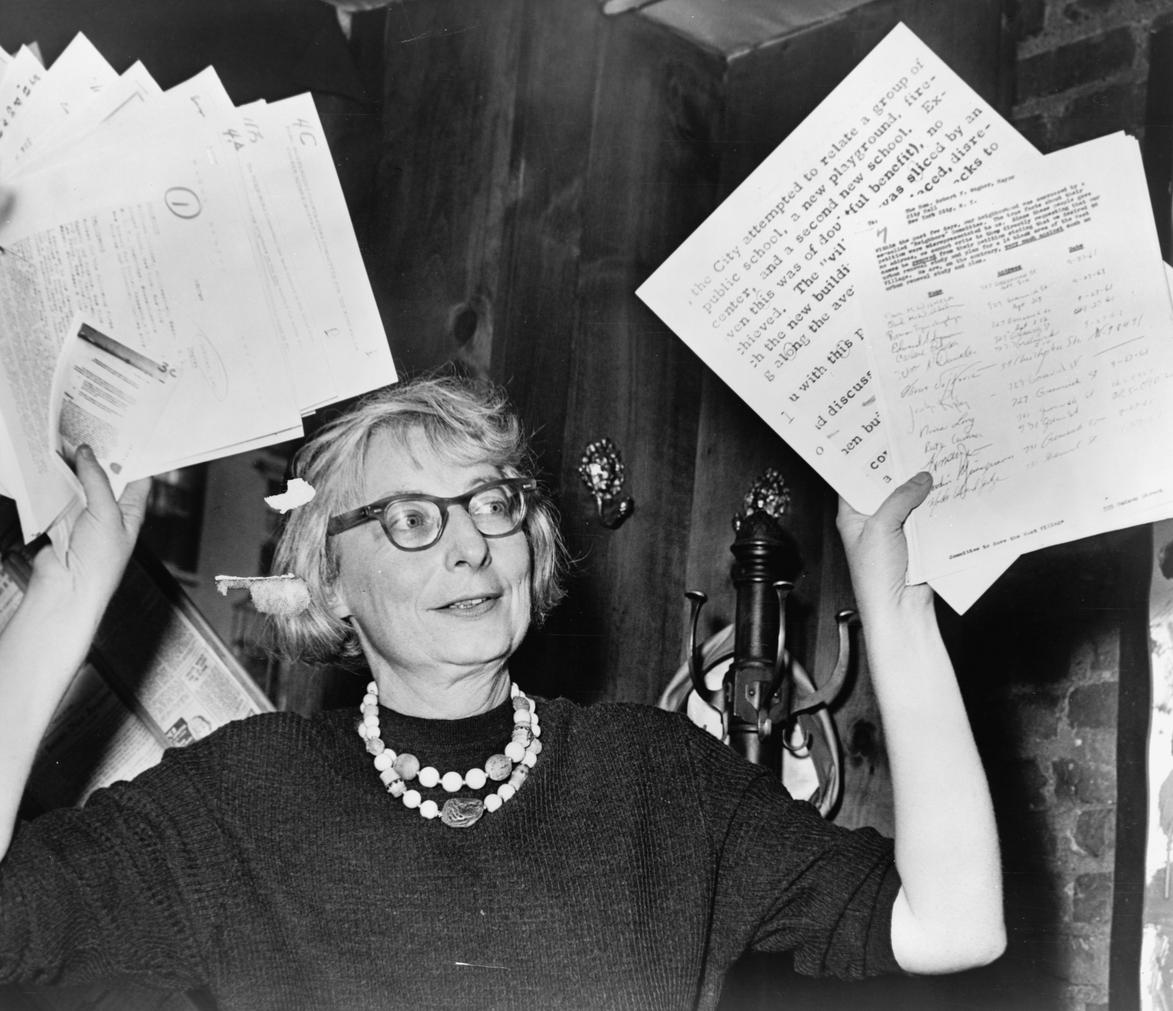 Occorre lasciar vivere le città. La lezione di Jane Jacobs