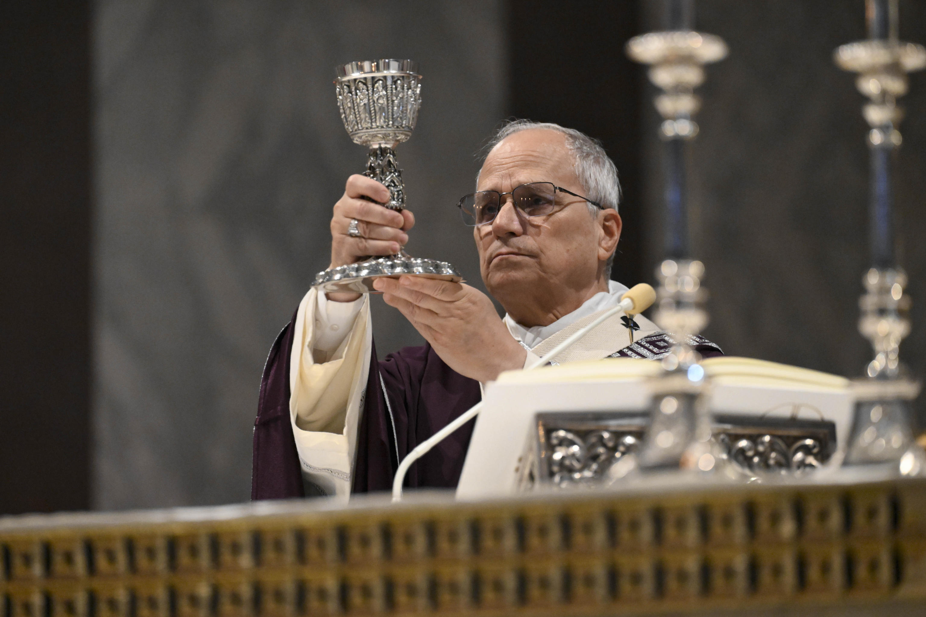 “Il mondo brucia”: le ceneri per Papa Leone
