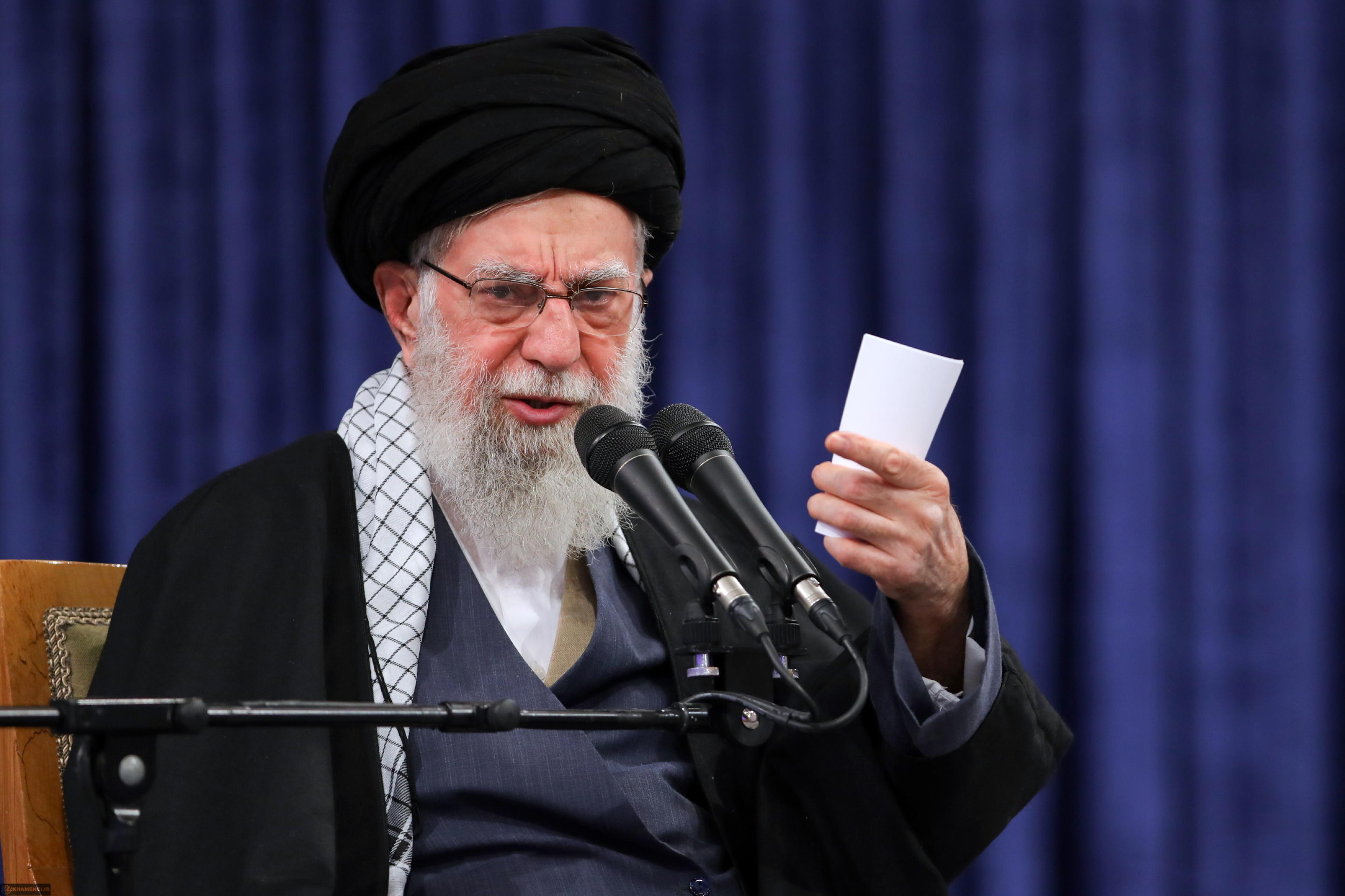 Massiccio attacco all’Iran, Israele: “Khamenei è morto”