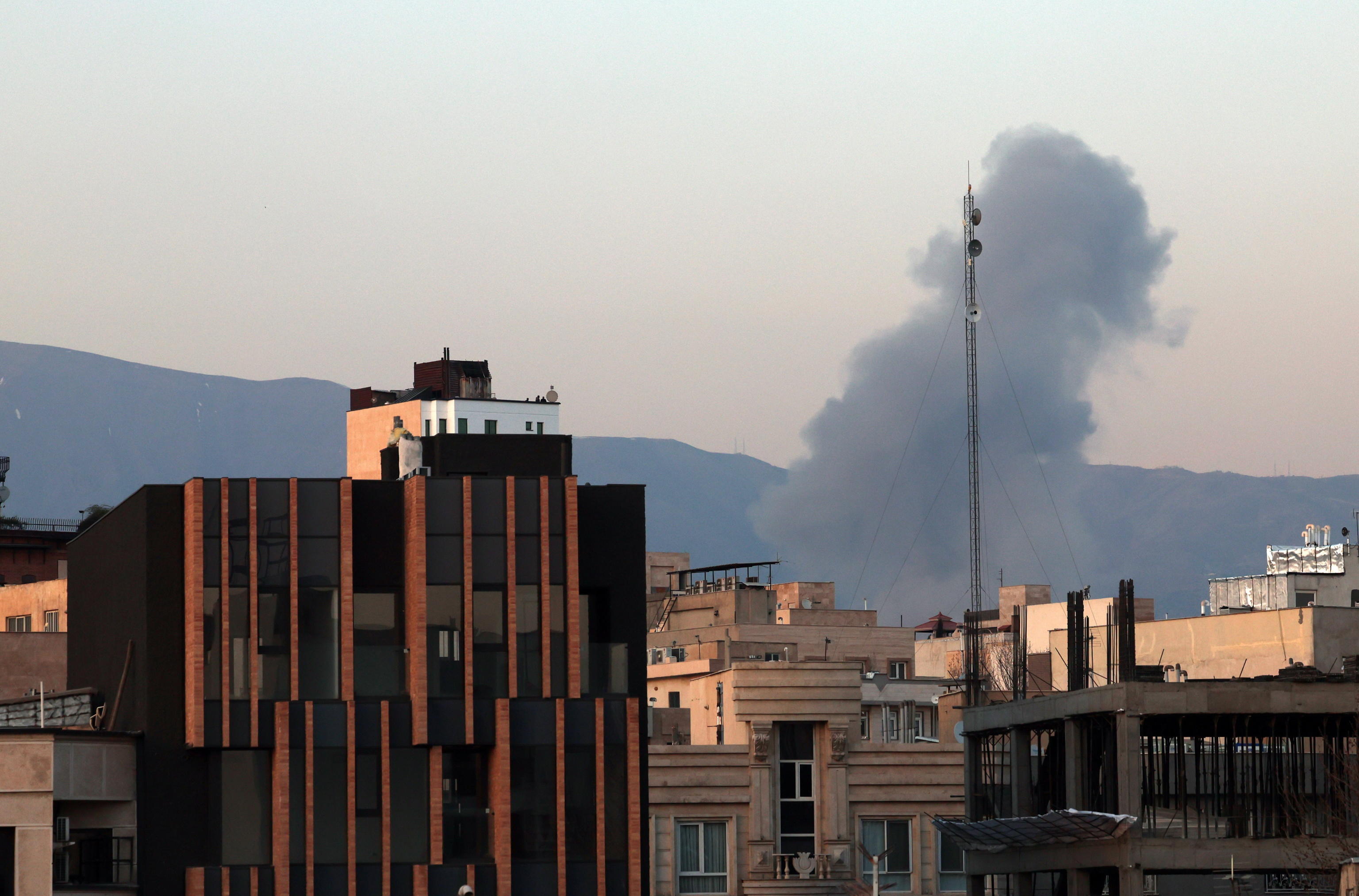 Iran, Trump vuole la “resa incondizionata”