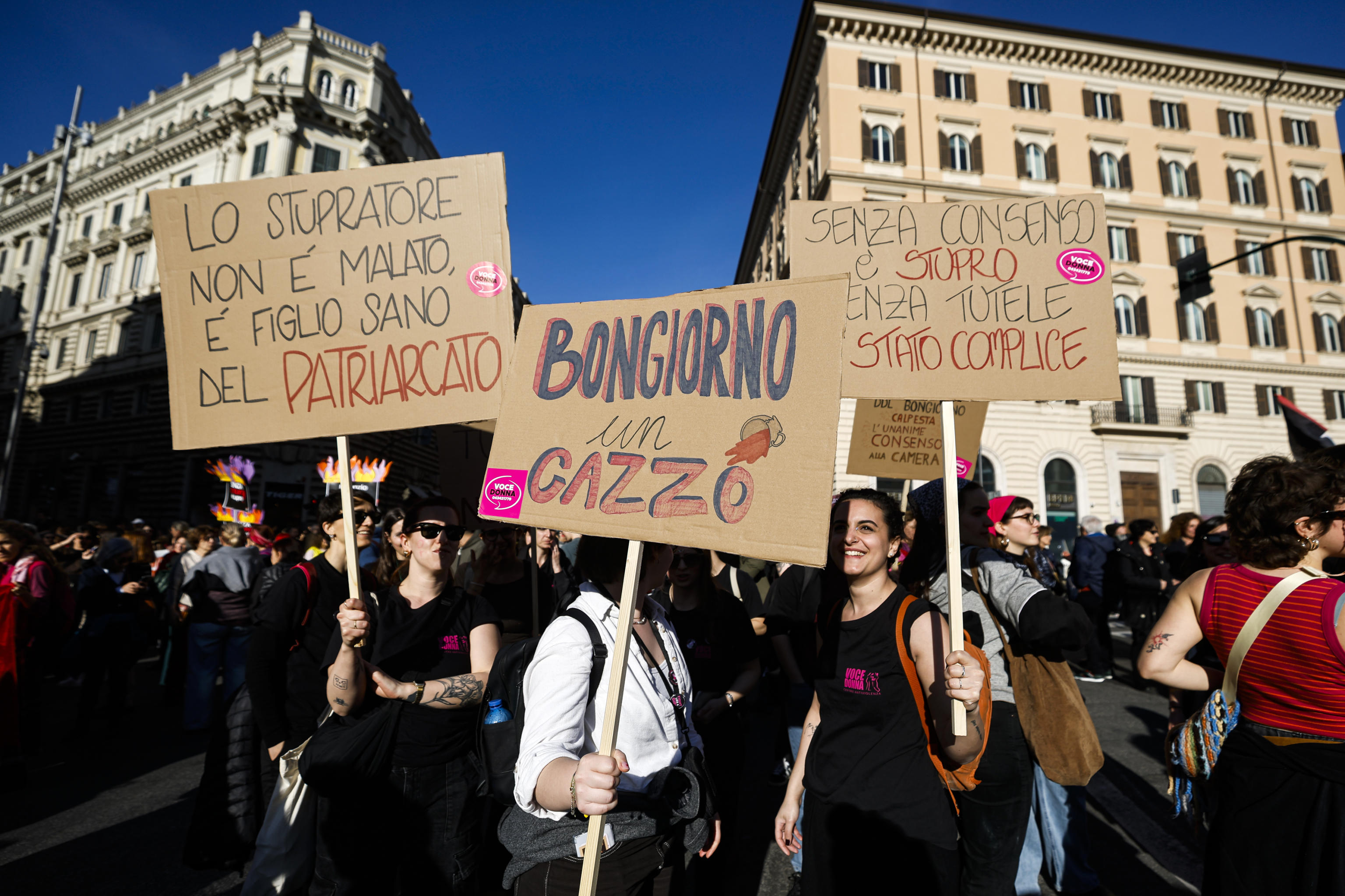 L’8 Marzo delle vedove di Khamenei