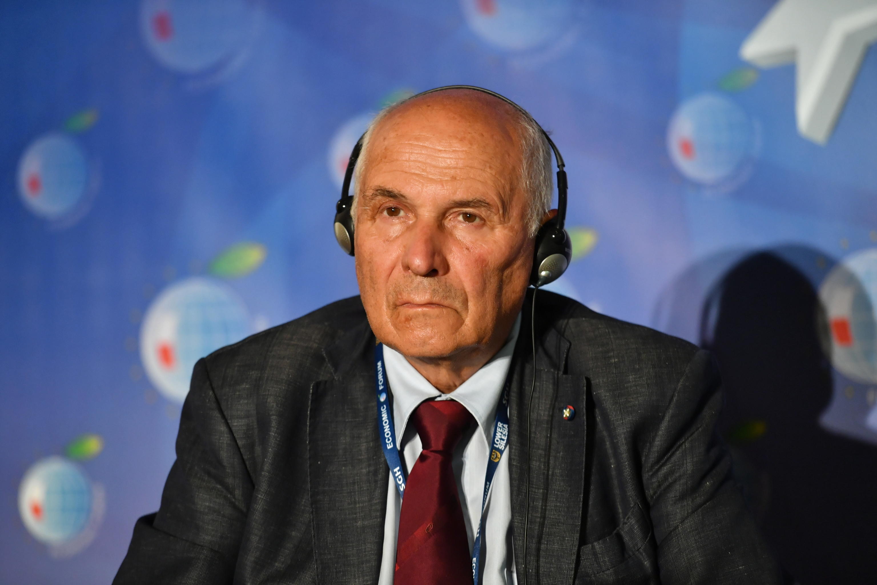 Il generale in guerra senza truppe