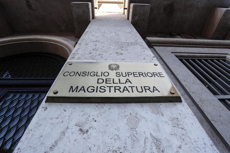 Meglio estrarre a sorte i magistrati