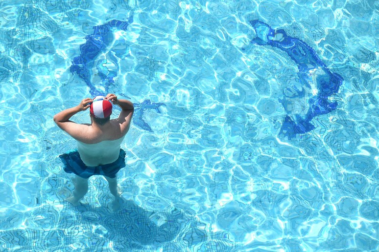 La piscina non è “di tutti”