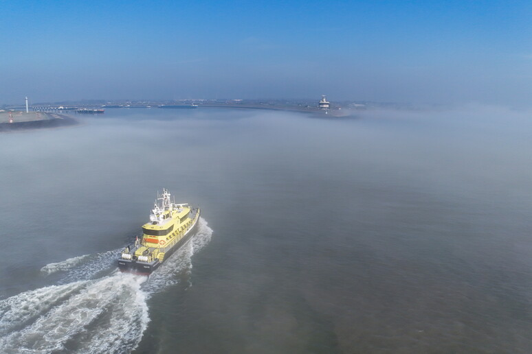 Il grande bluff dello Stretto di Hormuz chiuso e minato