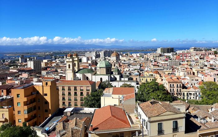 Affitti, la stravaganza italiana