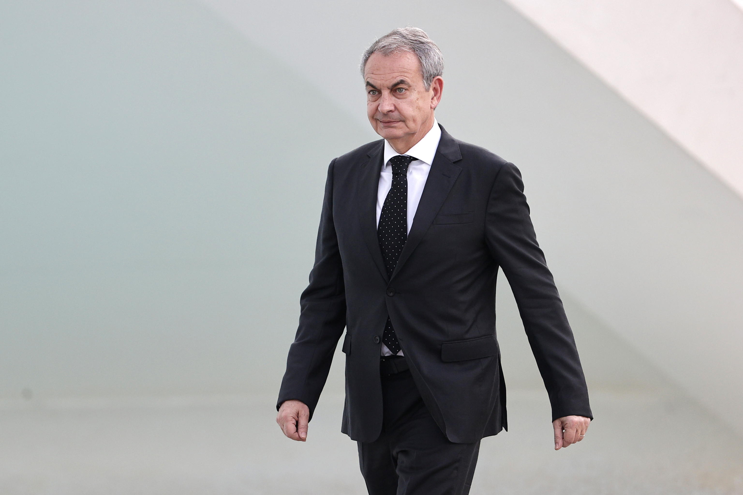 Spagna, indagato Zapatero: accusato di riciclaggio