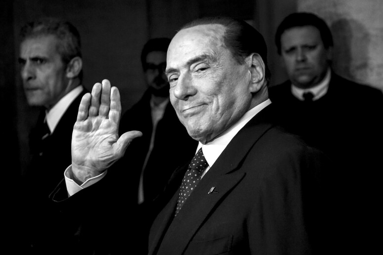 Il fango del teorema ideologico 