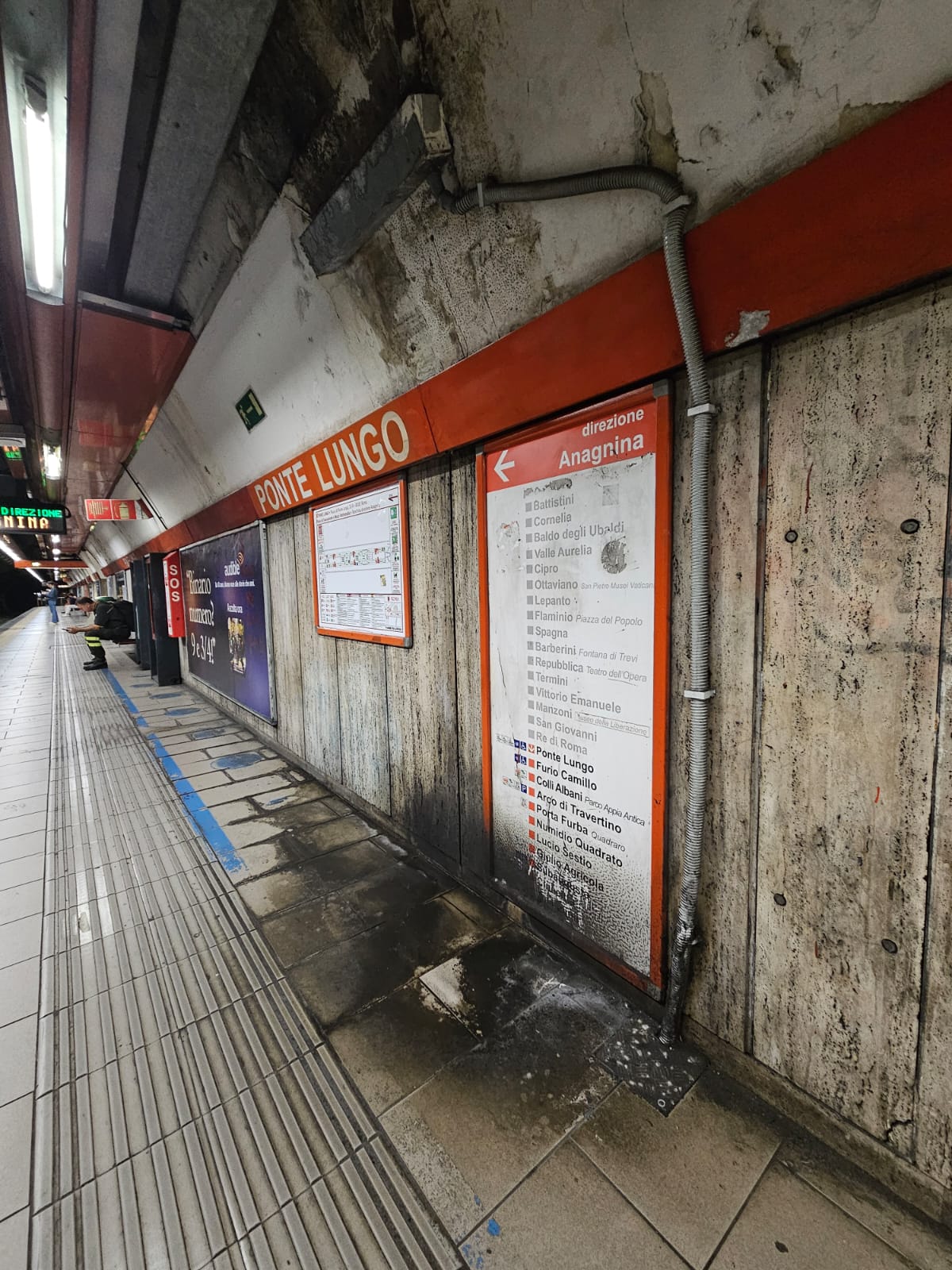 Accessibilità Metro A: “Scale mobili e ascensori non funzionanti”