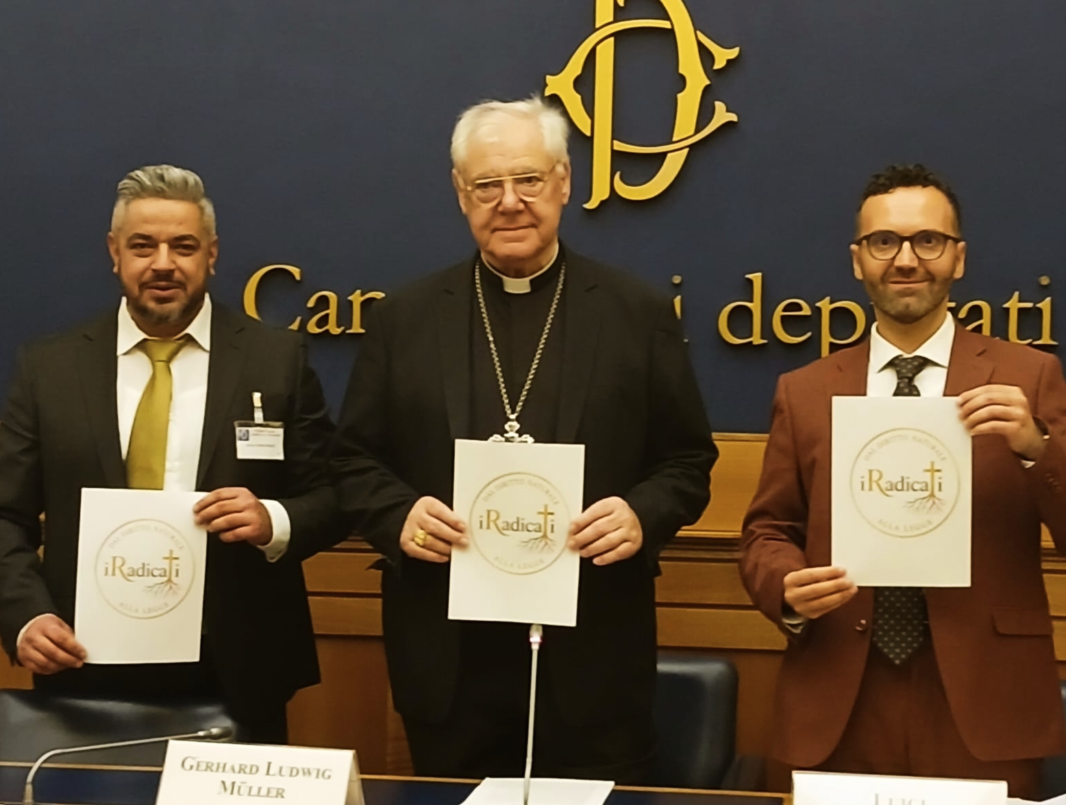 I “radicaTi” di Trisolino alla Camera con il cardinale antigender