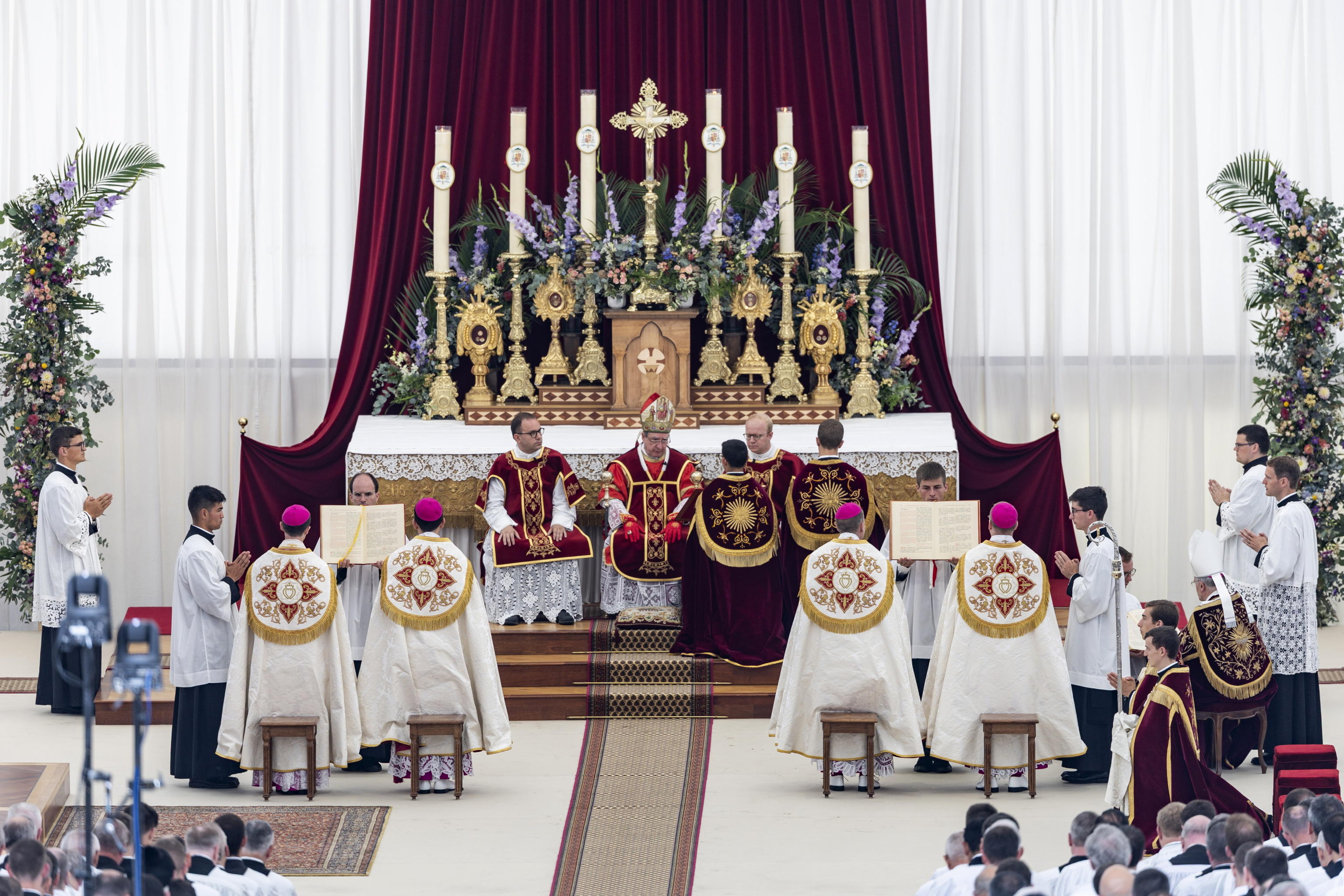 Lefebvriani: il Vaticano decreta la scomunica