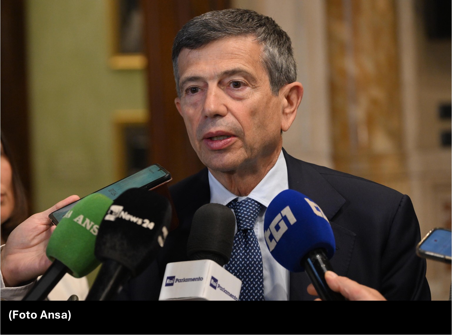 Milano, Lupi lancia un monito al centrodestra: “Basta farsi del male”