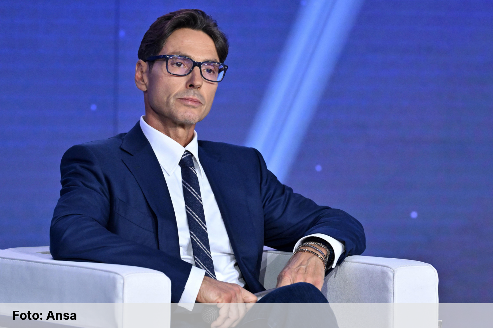 Occhio Roberto al pugno di Pier Silvio