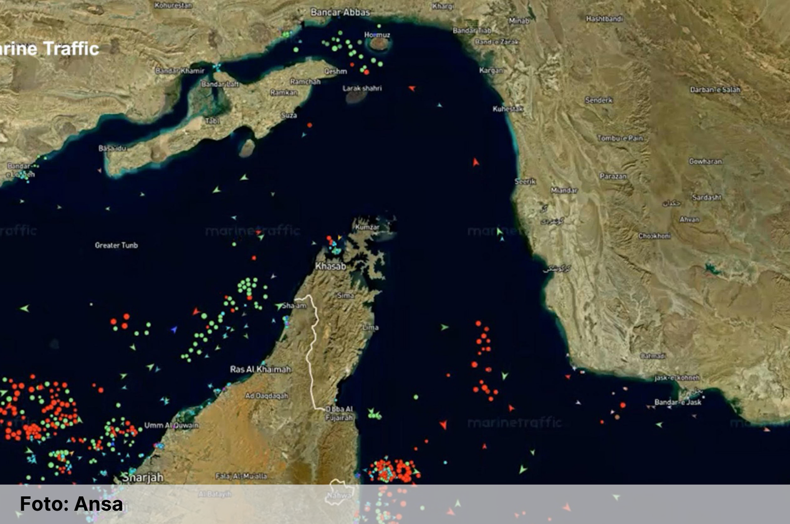 L’Iran colpisce petroliere a Hormuz, Usa: reagiremo
