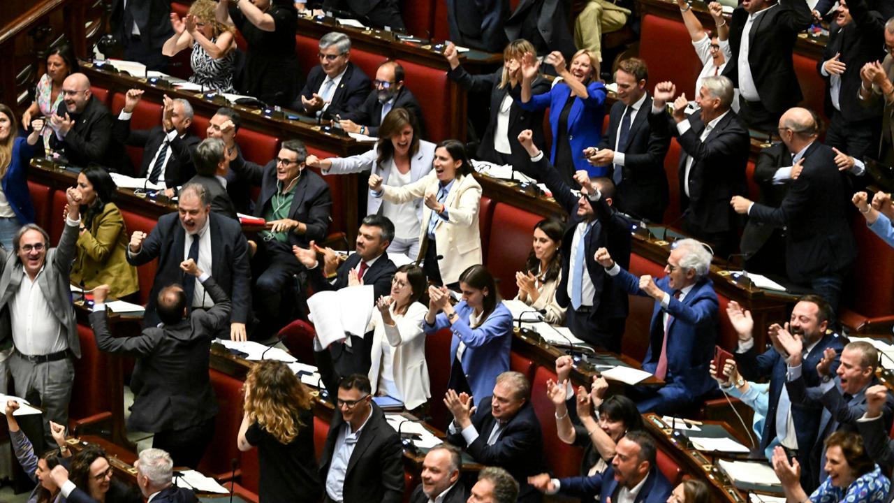 Turisti della democrazia