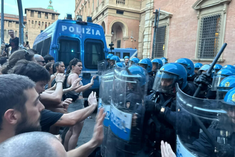 Il caso Bologna, specchio di una Repubblica divisa