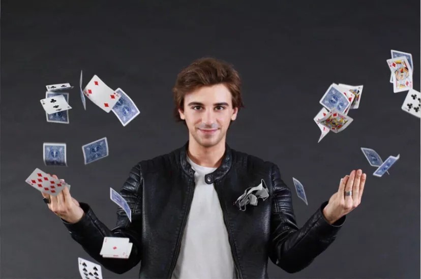 Mattia Boschi e la sua magia in “Sogni”