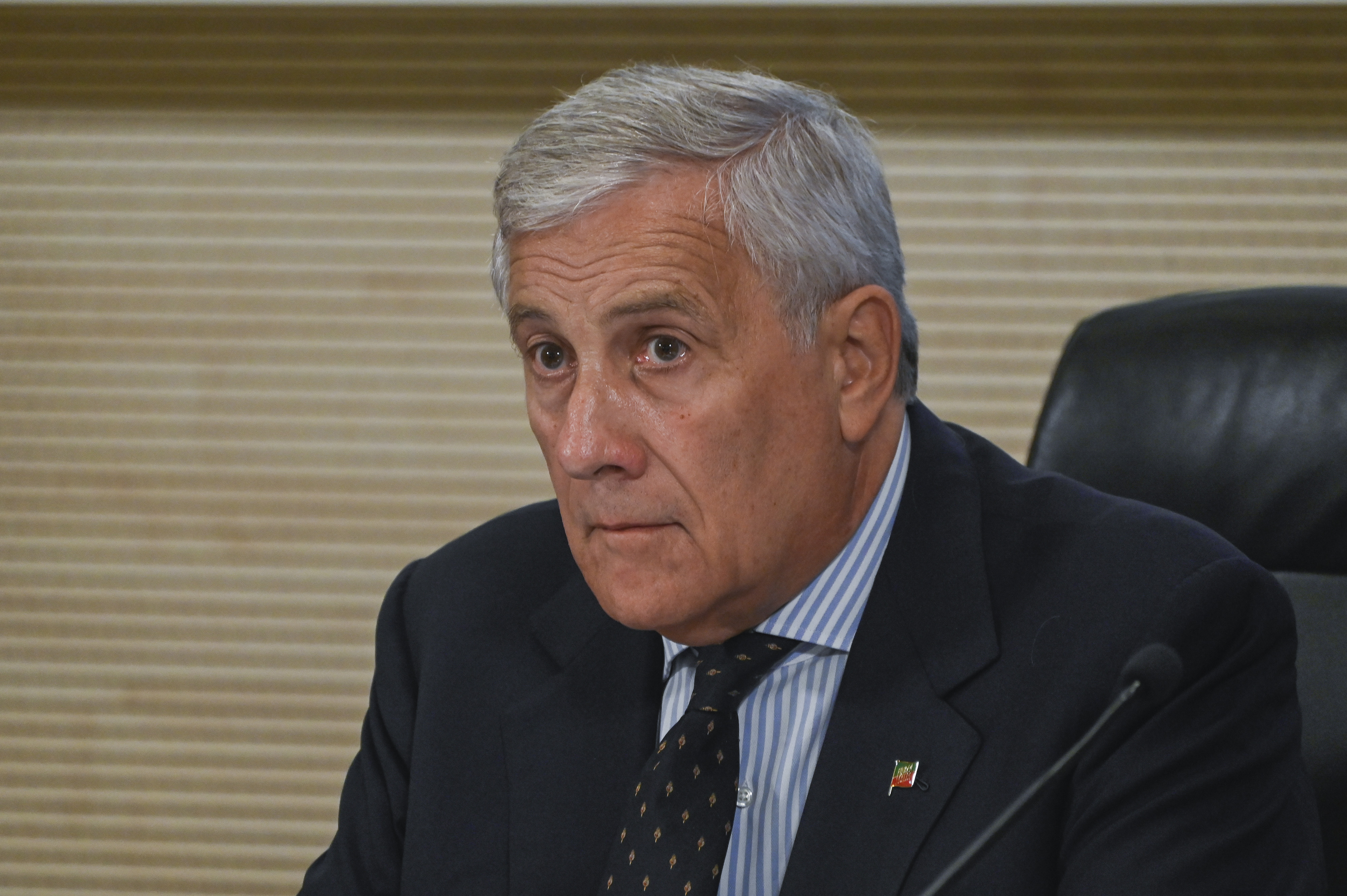 Bigotti “democratici” versus Silvio, Eros alato contro Antonio