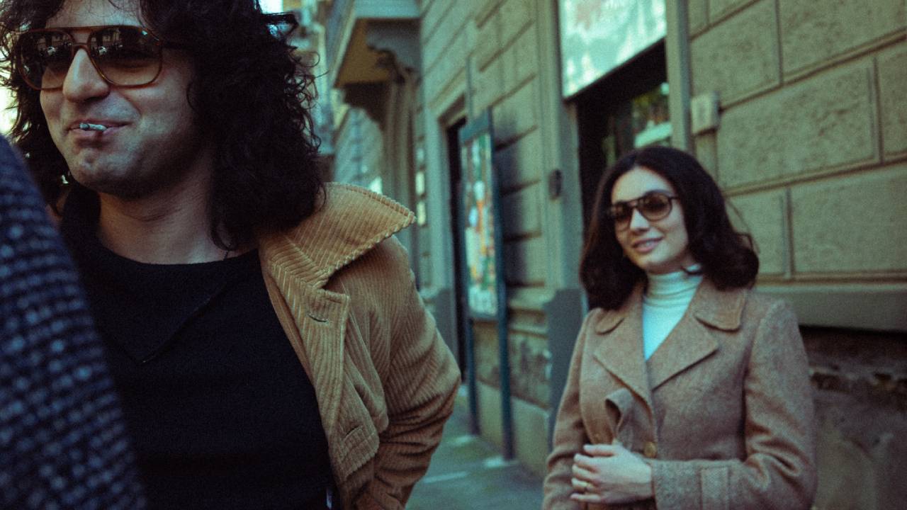“Je so’ pazzo”, il ritratto appassionato di Pino Daniele
