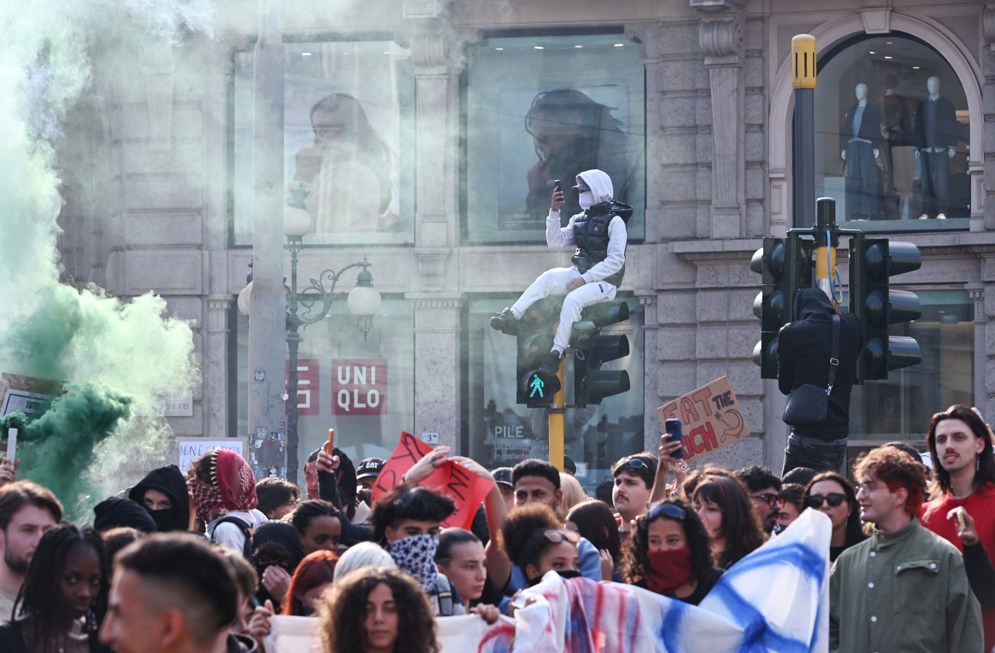 La rabbia senza rivoluzione: quando la protesta giovanile sfiora il terrorismo